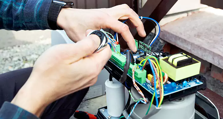 Automatic Driveway Gate Repair in San Carlos Park, FL