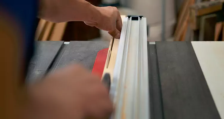 Bifold Door Seal Repair in San Carlos Park, FL