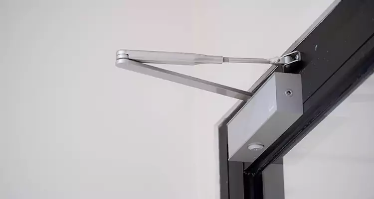 Screen Door Closer Repair in San Carlos Park, FL