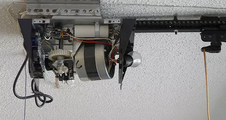 Emergency Garage Door Opener Repair in San Carlos Park, FL