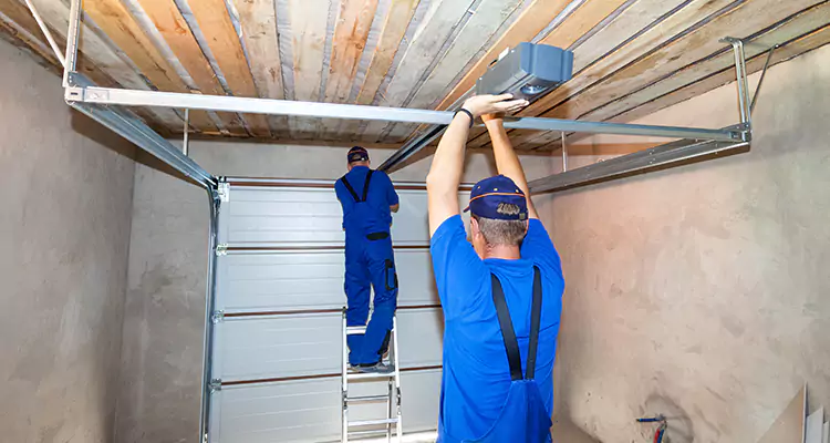 Garage Door Opener Technician in San Carlos Park, FL