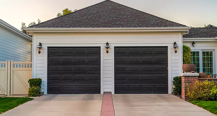 Residential Local Garage Door Repair in San Carlos Park, FL