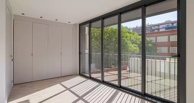 Fix Sliding Screen Door Track in San Carlos Park, FL